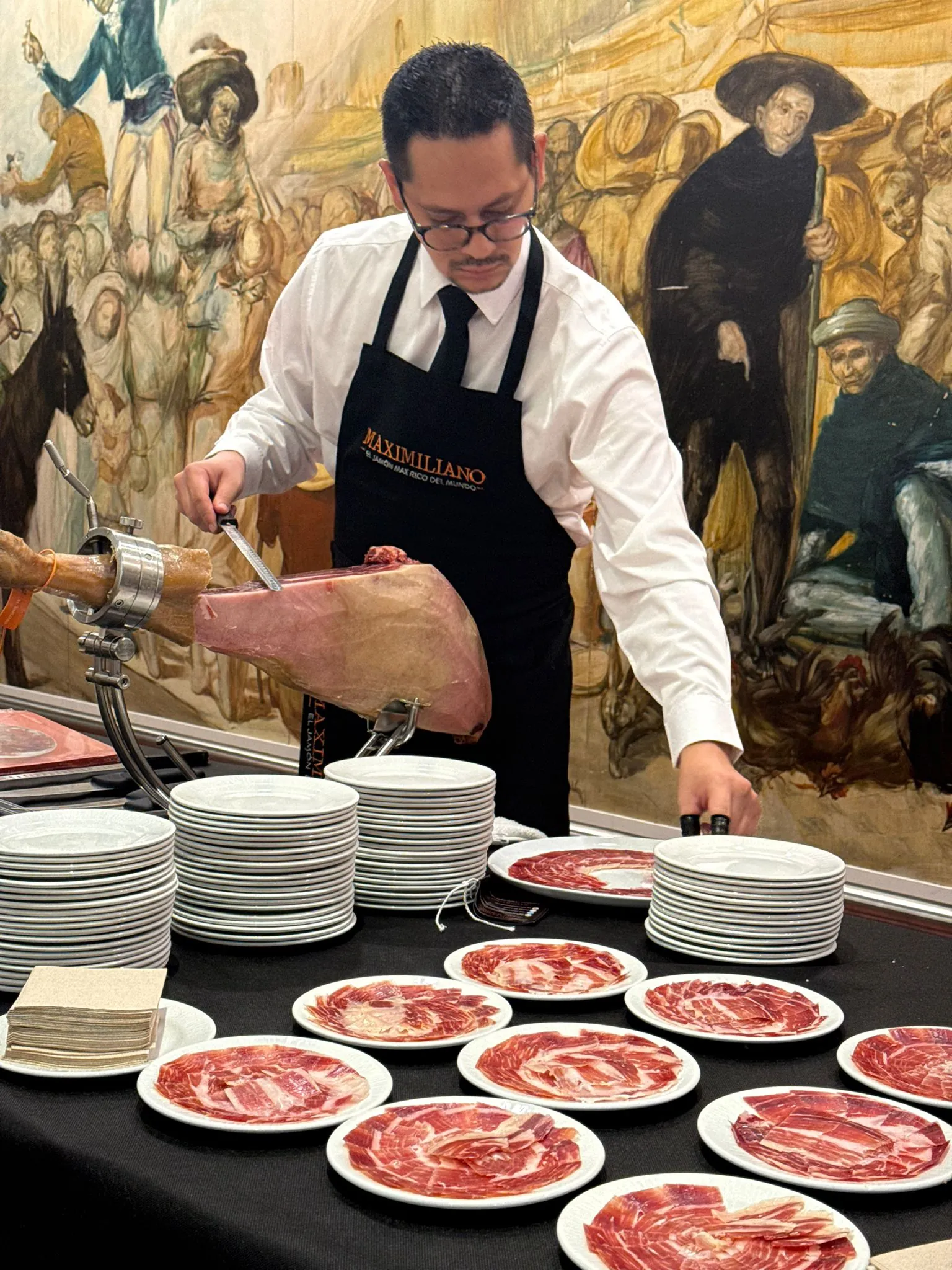 Estación de corte de jamón en un evento