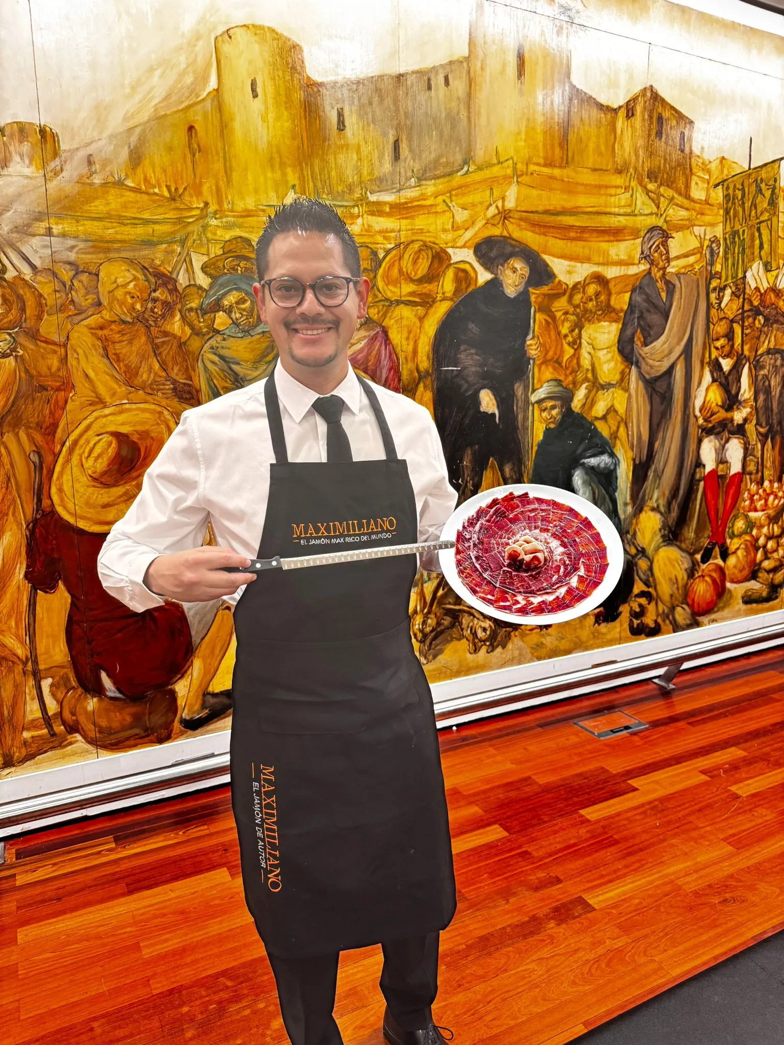 Servicio de corte y emplatado de jamón de Josué Veloz